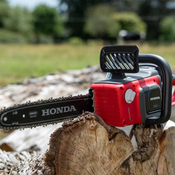 HONDA HHC36BXB35 36V Battery Domestic Chainsaw Kit 3 HONDA HHC36BXB35 36V Battery Domestic Chainsaw Kit