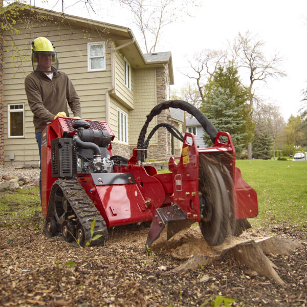 TORO STX-26 Stump Grinder - in action 1 TORO STX-26 Stump Grinder - in action 1
